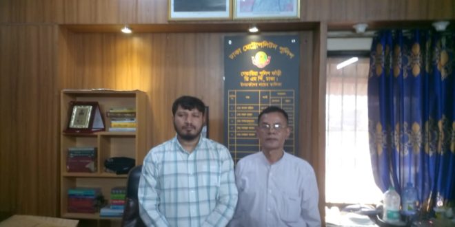 একটি বিশেষ মূহুর্তে নিউজ ফেয়ার গ্রুপ এর সম্পাদক